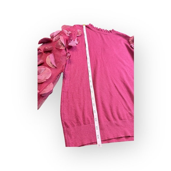 Sioni Milano Pink 3D Floral Sleeve Sweater – Size L (NWT) - Picture 3 of 5